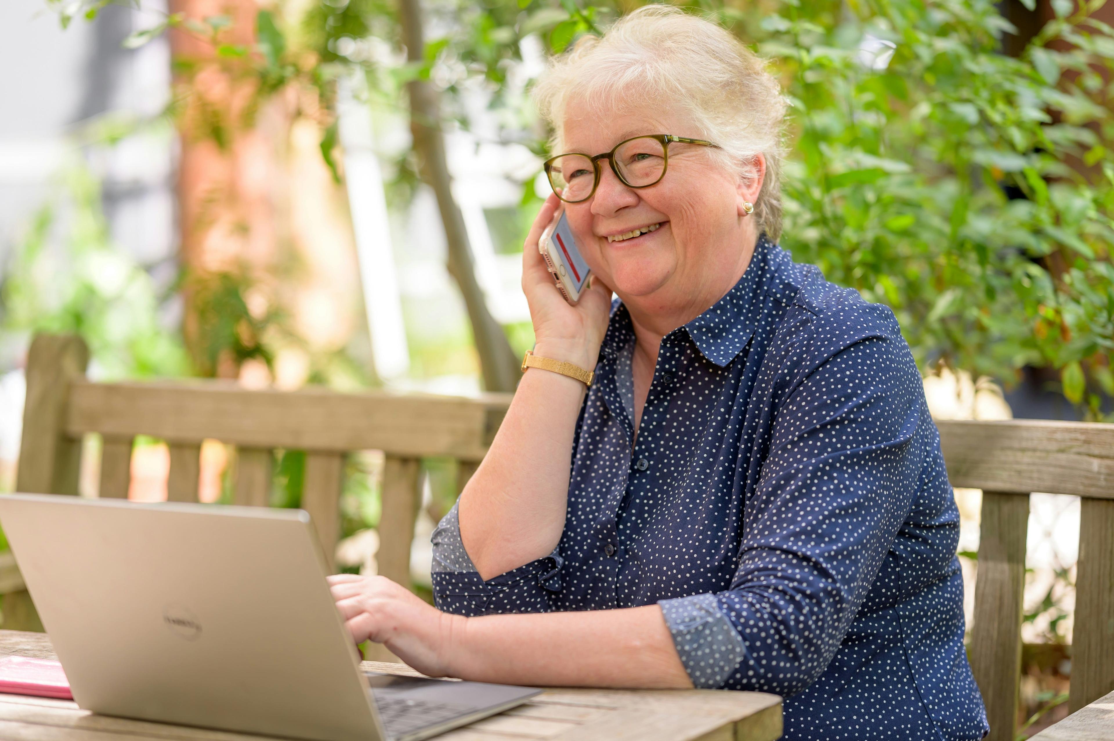 Universys certified care coordinator conducting telephonic chronic care management to reduce hospital readmissions